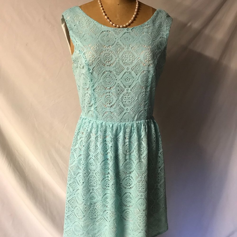 Molly Bracken - Aqua Green  Lined  Lace Crew Neck Dress - M